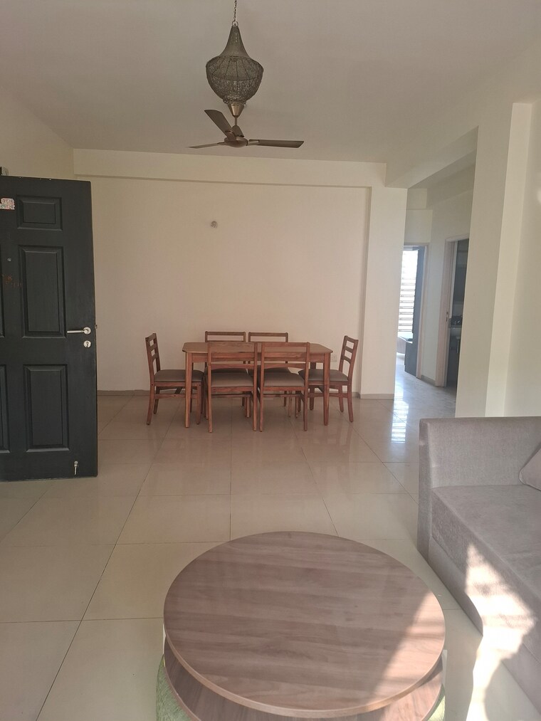 Bathroom, emaar-mgf-emerald-hills 3.5 Bedroom 3000 Sq.Ft. Apartment In Sector 65 Gurgaon 9230491