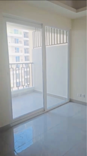 Room in 3.5 BHK Apartment at SKA Divya Towers, Panchsheel Green – for Sale