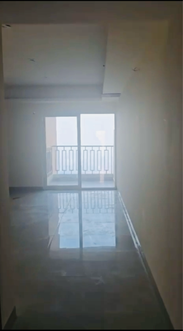 Room in 3.5 BHK Apartment at SKA Divya Towers, Panchsheel Green – for Sale
