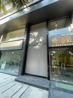  Showroom – Exterior View View at Kalpataru Vienta, Kandivali East - for Rent