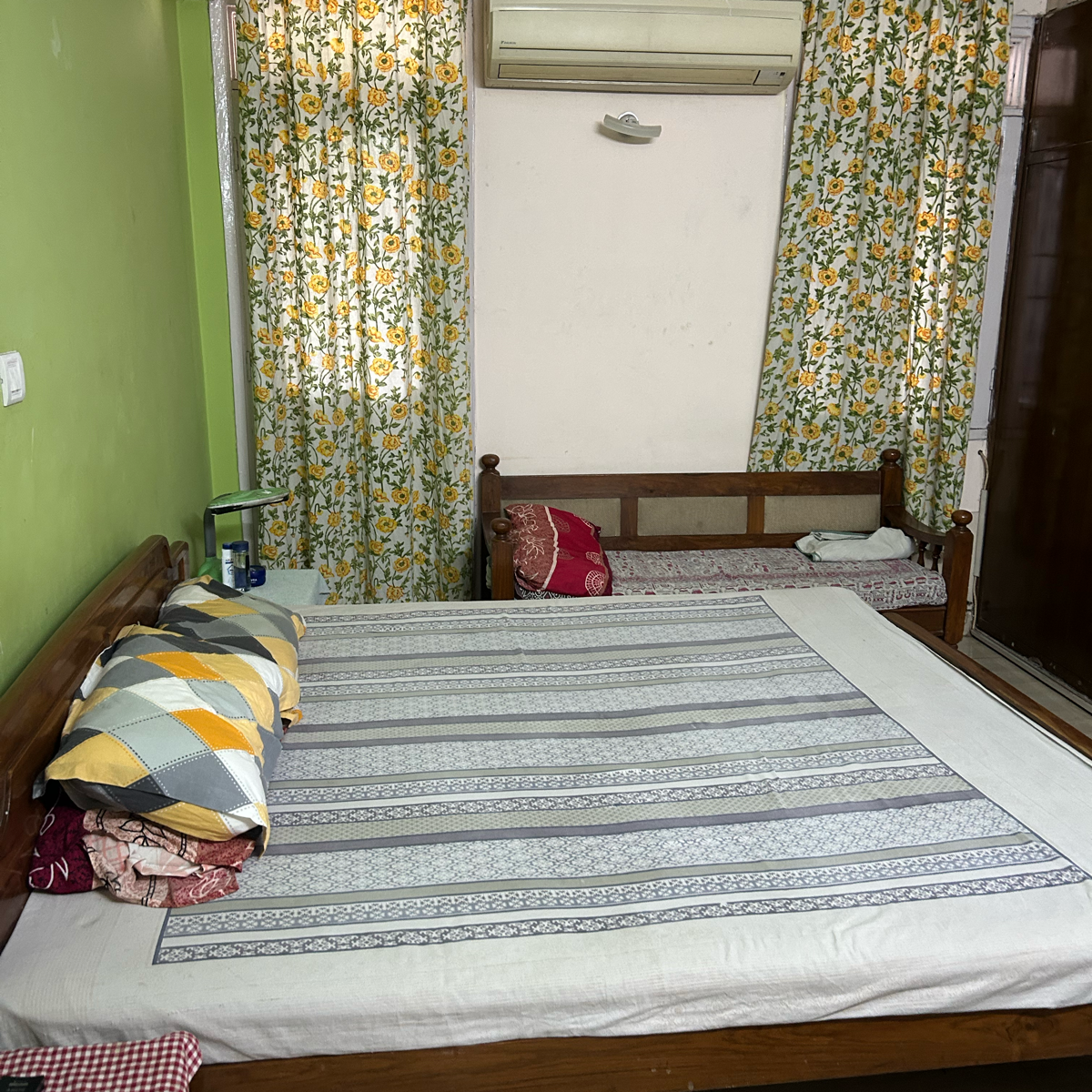 3 BHK 1216 Sq.Ft. Apartment in Rwa Jalvayu Vihar Noida