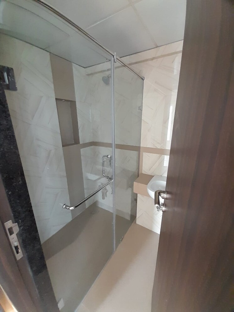 Attached Bathroom, srk-k52 4 Bedroom 2418 Sq.Ft. Apartment In Karve Nagar Pune 9230664