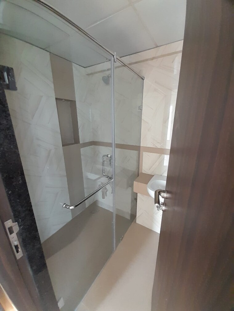 Attached Bathroom, srk-k52 4 Bedroom 2418 Sq.Ft. Apartment In Karve Nagar Pune 9230664