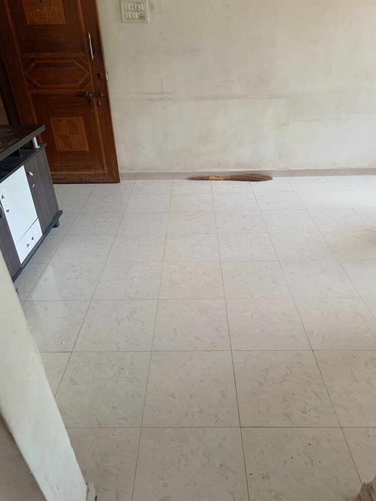 Room, veena-sur-chs 1 Bedroom 600 Sq.Ft. Apartment In Kandivali West Mumbai 9230709