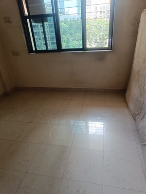 Room in 1 BHK Apartment at Veena Sur CHS, Kandivali West – for Sale
