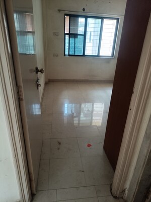 Room in 1 BHK Apartment at Veena Sur CHS, Kandivali West – for Sale