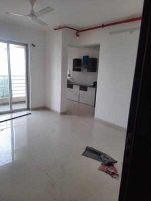 Room in 1 BHK Apartment at Puranik City, Kasarvadavali – for Rent