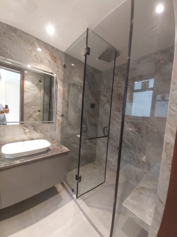 Bathroom in 3 BHK Builder Floor at DLF Park Place, Sector 54 – for Rent
