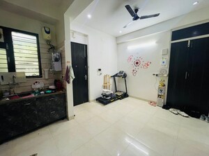 Room in 2 BHK Builder Floor at Uttam Nagar – for Rent