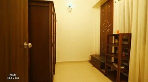 Room in 2.5 BHK Apartment at Arihant Amber, Sector 1 Greater Noida – for Sale