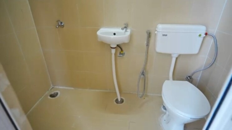 Bathroom, ratan-pearls 2.5 Bedroom 1189 Sq.Ft. Apartment In Sector 16 Greater Noida Greater Noida 9230741