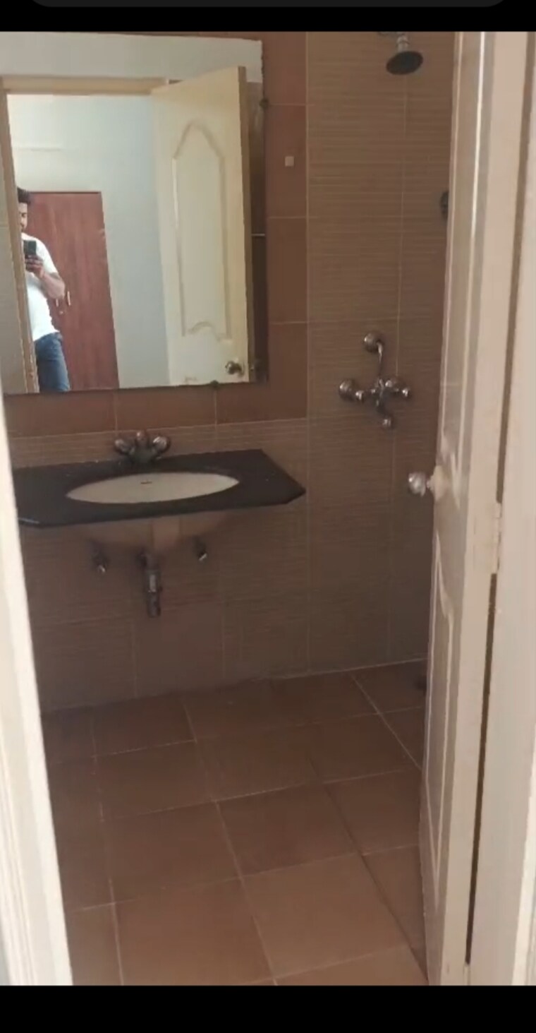 Bathroom, ashiana-palm-court 3 Bedroom 1275 Sq.Ft. Apartment In Raj Nagar Extension Ghaziabad 9230784