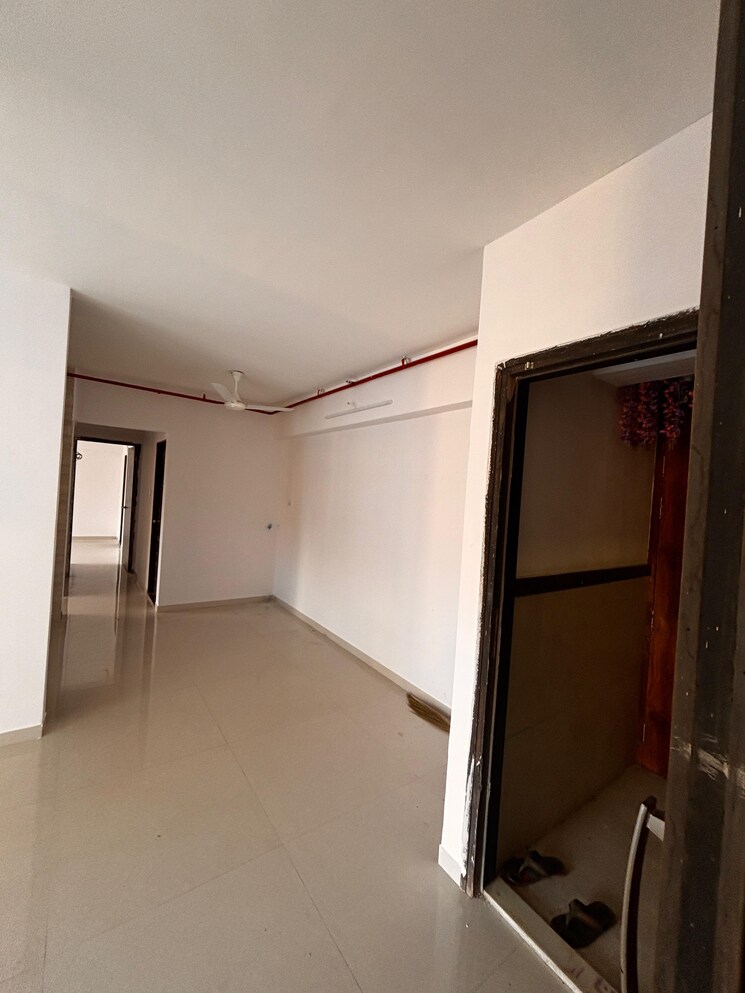Room, ghatkopar east 2 Bedroom 626 Sq.Ft. Apartment In Ghatkopar East Mumbai 9230809