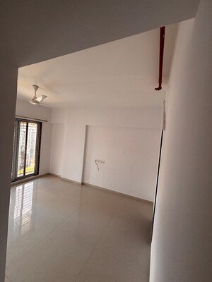 Room in 2 BHK Apartment at Ghatkopar East – for Rent
