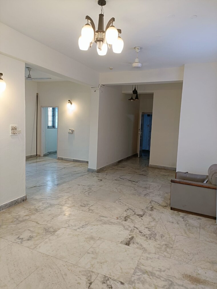 undefined, ashoka enclave 2 Bedroom 160 Sq.Yd. Apartment In Ashoka Enclave Faridabad 9230801