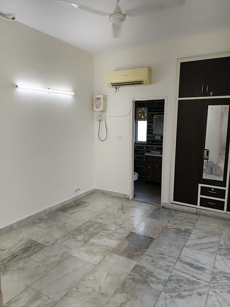 Cover Image, ashoka enclave 2 Bedroom 160 Sq.Yd. Apartment In Ashoka Enclave Faridabad 9230801