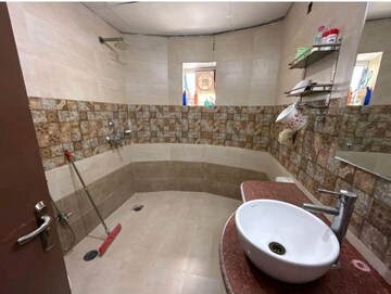 Bathroom in 3 BHK Apartment at Gomti Nagar – for Rent