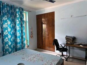 Bedroom in 3 BHK Apartment at Gomti Nagar – for Rent