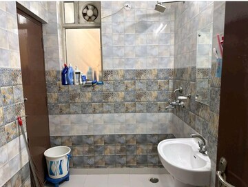 Bathroom in 3 BHK Apartment at Gomti Nagar – for Rent