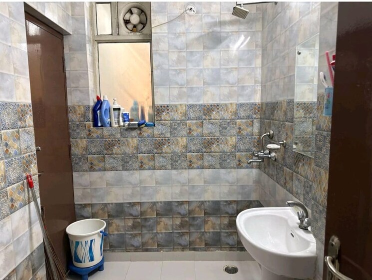 Bathroom, gomti nagar 3 Bedroom 2100 Sq.Ft. Apartment In Gomti Nagar Lucknow 9230802