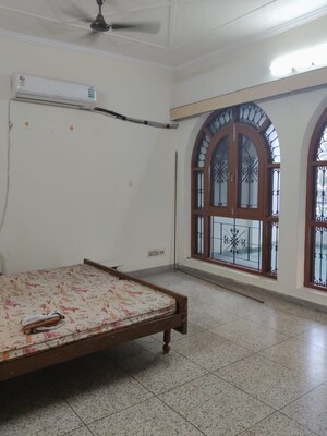 Bedroom in 2 BHK Builder Floor at Gomti Nagar – for Rent