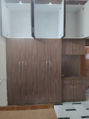 Furnished Amenities in 2 BHK Builder Floor at Gomti Nagar – for Rent