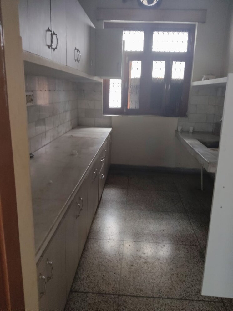 Kitchen, gomti nagar 2 Bedroom 2800 Sq.Ft. Builder Floor In Gomti Nagar Lucknow 9230797