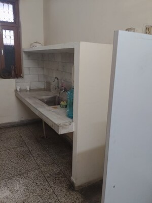 Kitchen in 2 BHK Builder Floor at Gomti Nagar – for Rent