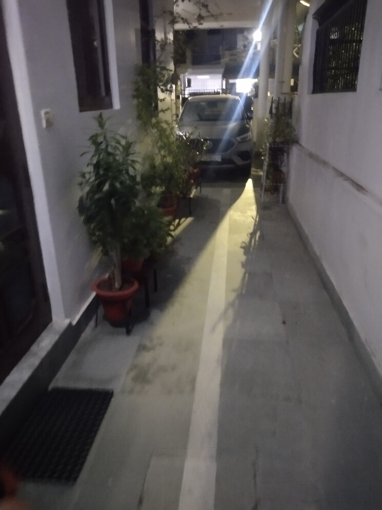 Balcony, gomti nagar 1 RK 300 Sq.Ft. Builder Floor In Gomti Nagar Lucknow 9230825