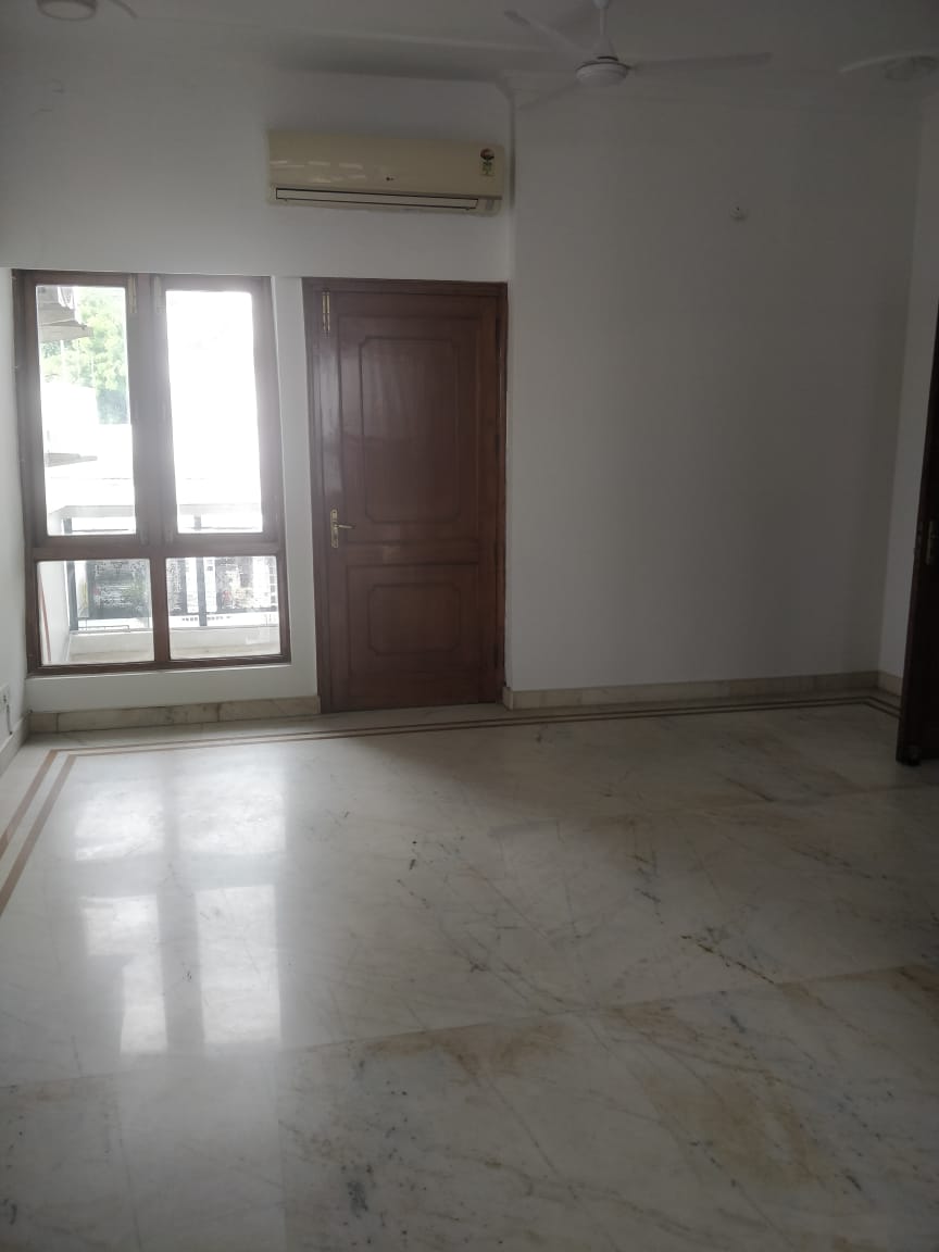3 BHK Apartment For Rent in Ashoka Enclave Sector 37