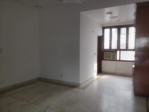 Room in 3 BHK Apartment at Ashoka Enclave – for Rent
