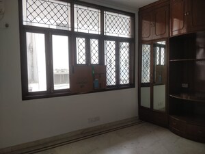 Room in 3 BHK Apartment at Ashoka Enclave – for Rent
