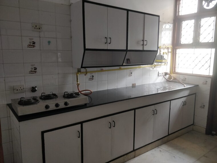 Kitchen, ashoka enclave 3 Bedroom 200 Sq.Yd. Apartment In Ashoka Enclave Faridabad 9230848