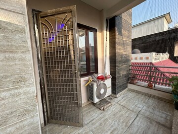 3 BHK Builder Floor – Exterior View View at Niti Khand I - for Rent