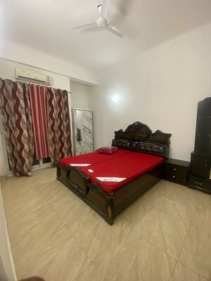 2 BHK Apartment For Rent in Gaur Yamuna City, Gaur Yamuna City