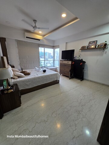 Living Room in 4 BHK Apartment at Ekta Estrella, Bandra West – for Rent