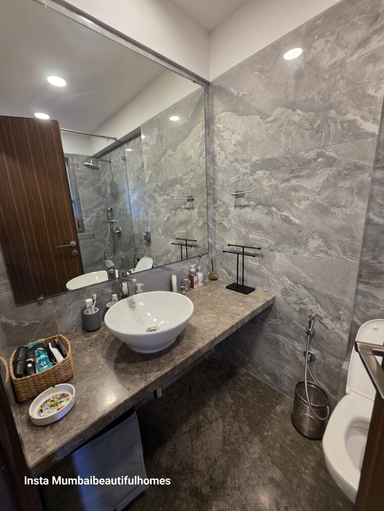 Team Area, ekta-estrella 4 Bedroom 2600 Sq.Ft. Apartment In Bandra West Mumbai 9231124