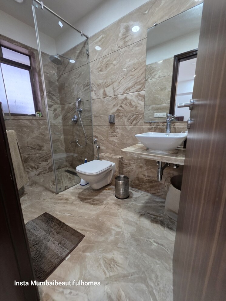Bathroom, ekta-estrella 4 Bedroom 2600 Sq.Ft. Apartment In Bandra West Mumbai 9231124