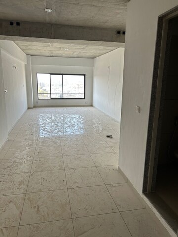Room in  Office Space at Sun Westbank, Navrangpura – for Rent