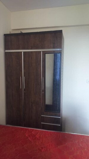 Furnished Amenities in 2 BHK Apartment at M3M Woodshire, Sector 107 – for Rent