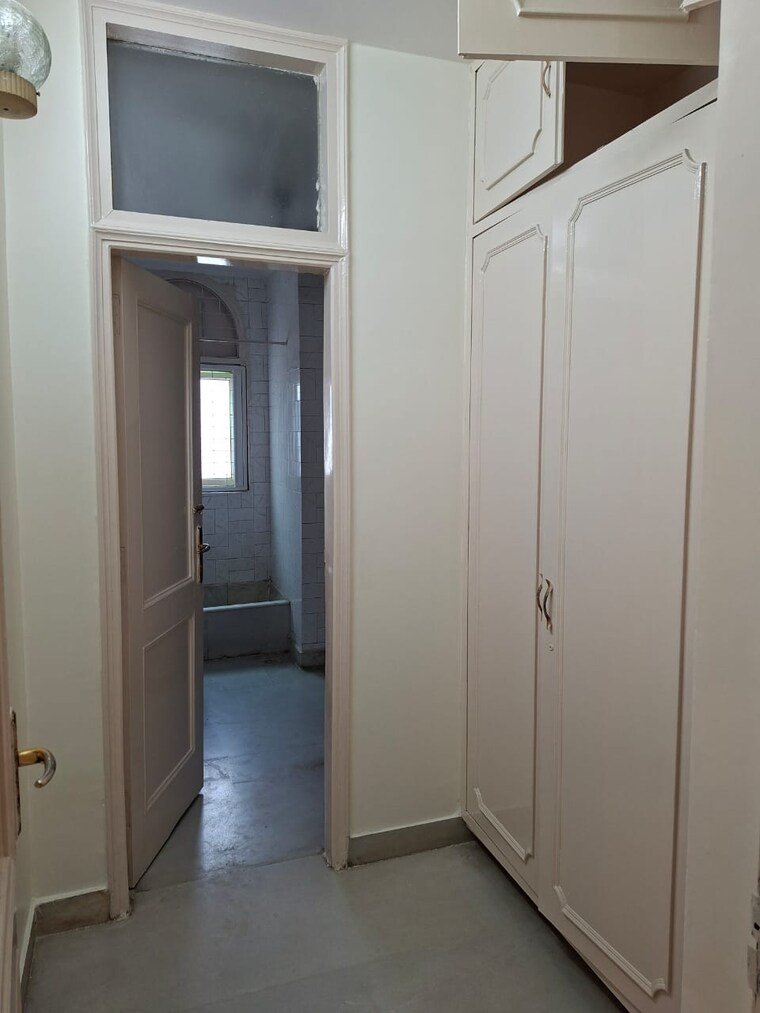 Living Room, green park 3 Bedroom 300 Sq.Yd. Apartment In Green Park Delhi 9231378