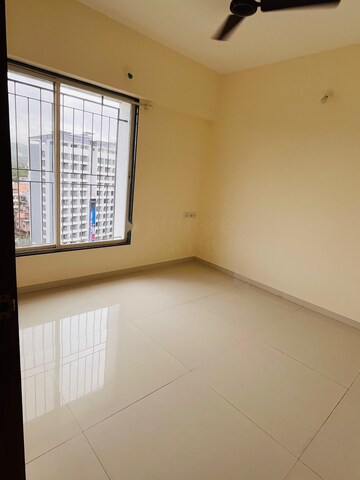 Room in 2 BHK Apartment at Pristine Equilife Homes, Mahalunge Ingale – for Rent