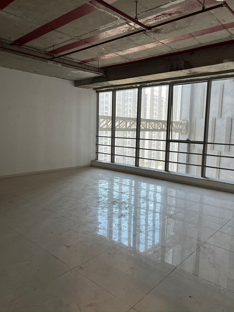 Room, nehru nagar Commercial Office Space 1200 Sq.Ft. In Nehru Nagar Ahmedabad 9231490