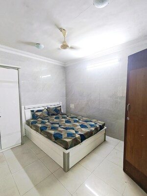 Bedroom in 2 BHK Apartment at Juhu – for Rent