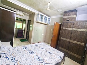 Bedroom in 2 BHK Apartment at Juhu – for Rent