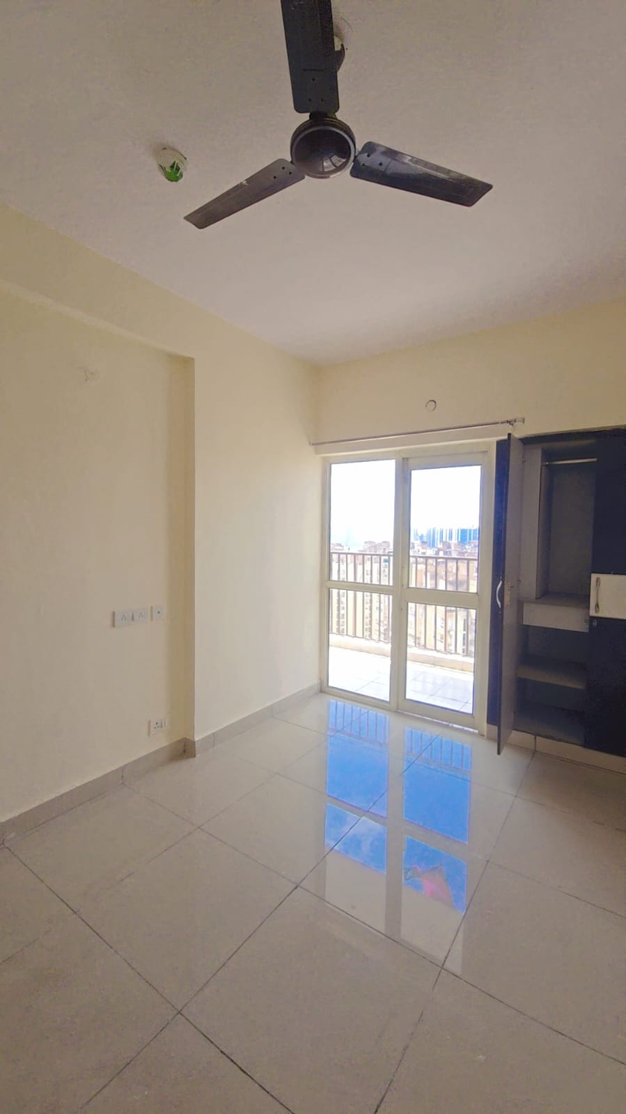 3 BHK 904 Sq.Ft. Apartment in Panchsheel Greens