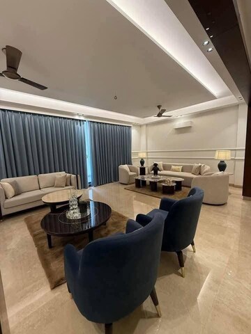 Master Bedroom in Studio Builder Floor at Ambience Mall, Sector 24 – for Rent