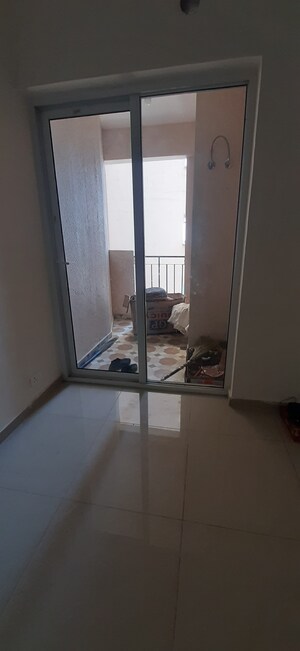 Furnished Amenities in 3 BHK Apartment at Land Craft Golf Links Apartment Phase 2, Pandav Nagar – for Sale