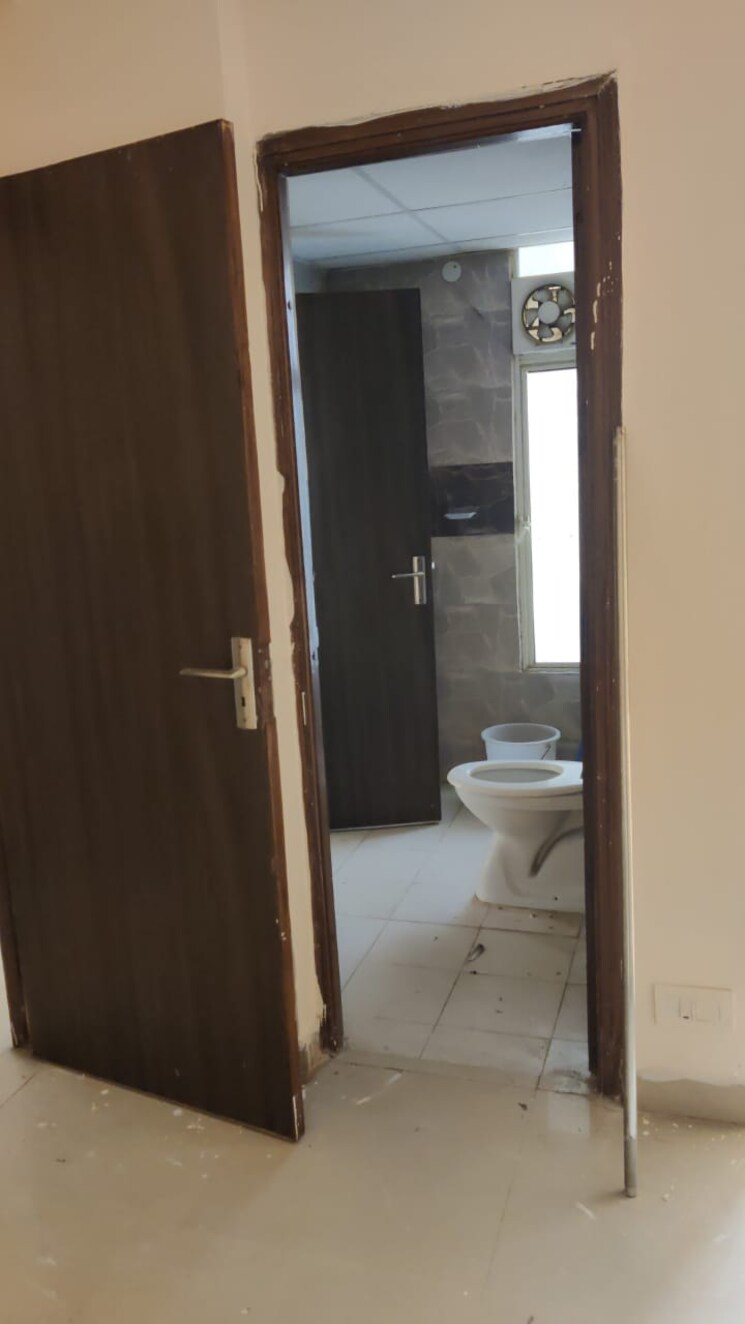 Bathroom, supertech-ecovillage-ii 2 Bedroom 895 Sq.Ft. Apartment In Sector 16b Greater Noida Greater Noida 9231690