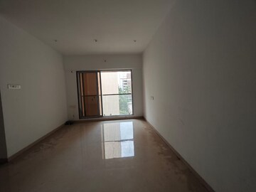 Room in 2 BHK Apartment at Majestic Avighna, Chembur – for Rent